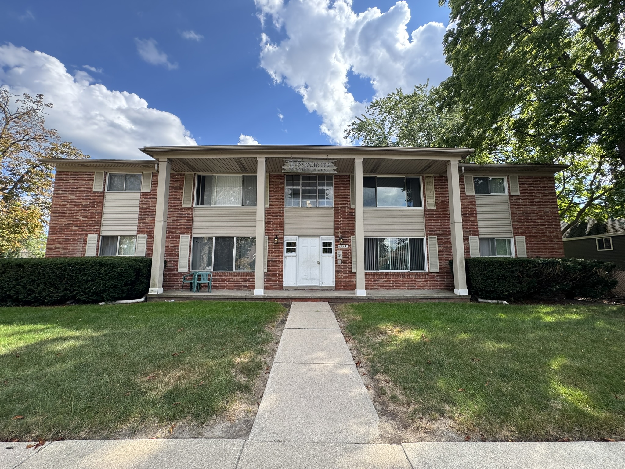 Property main image