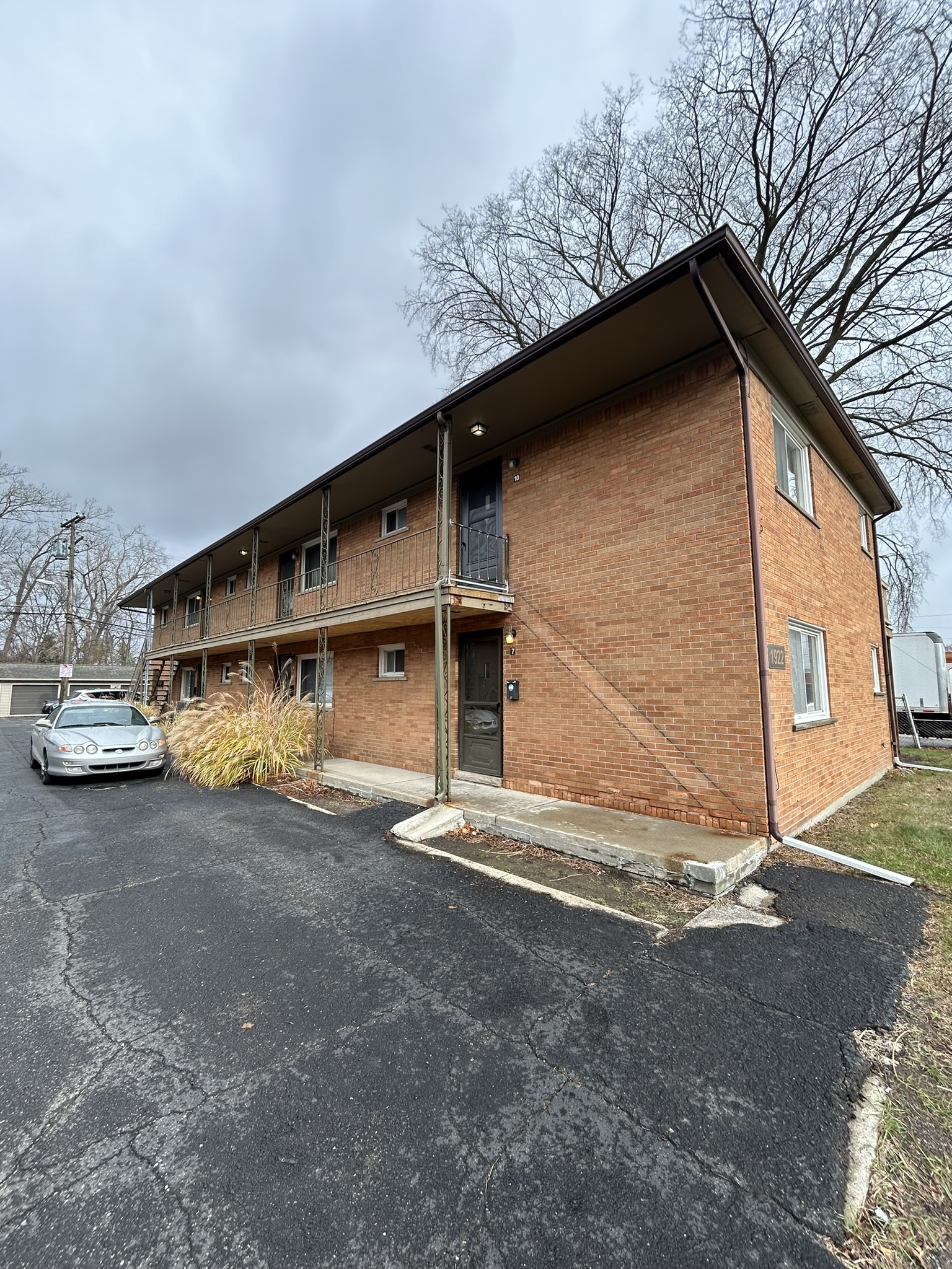 1922 Goddard Road - 7