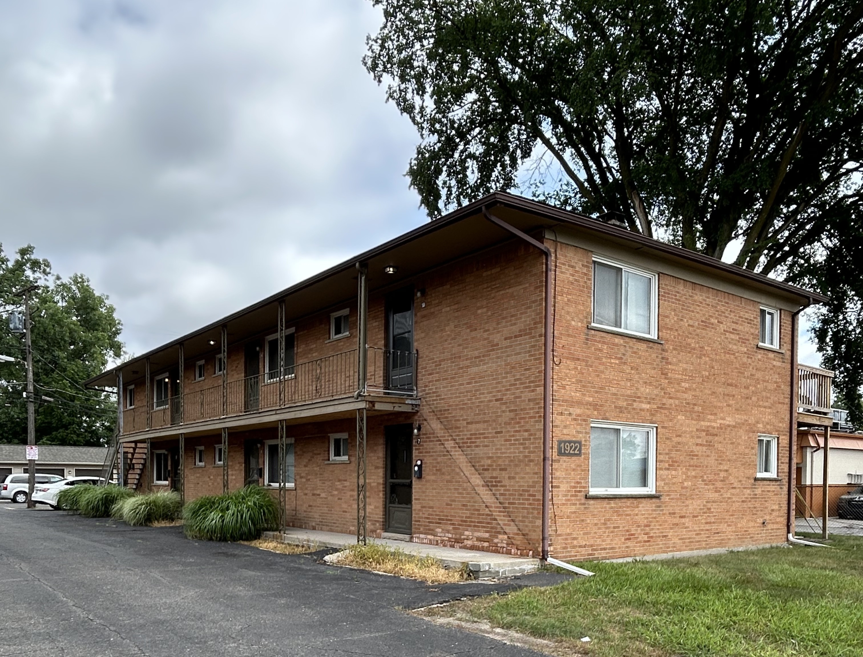 1922 Goddard Road - 9