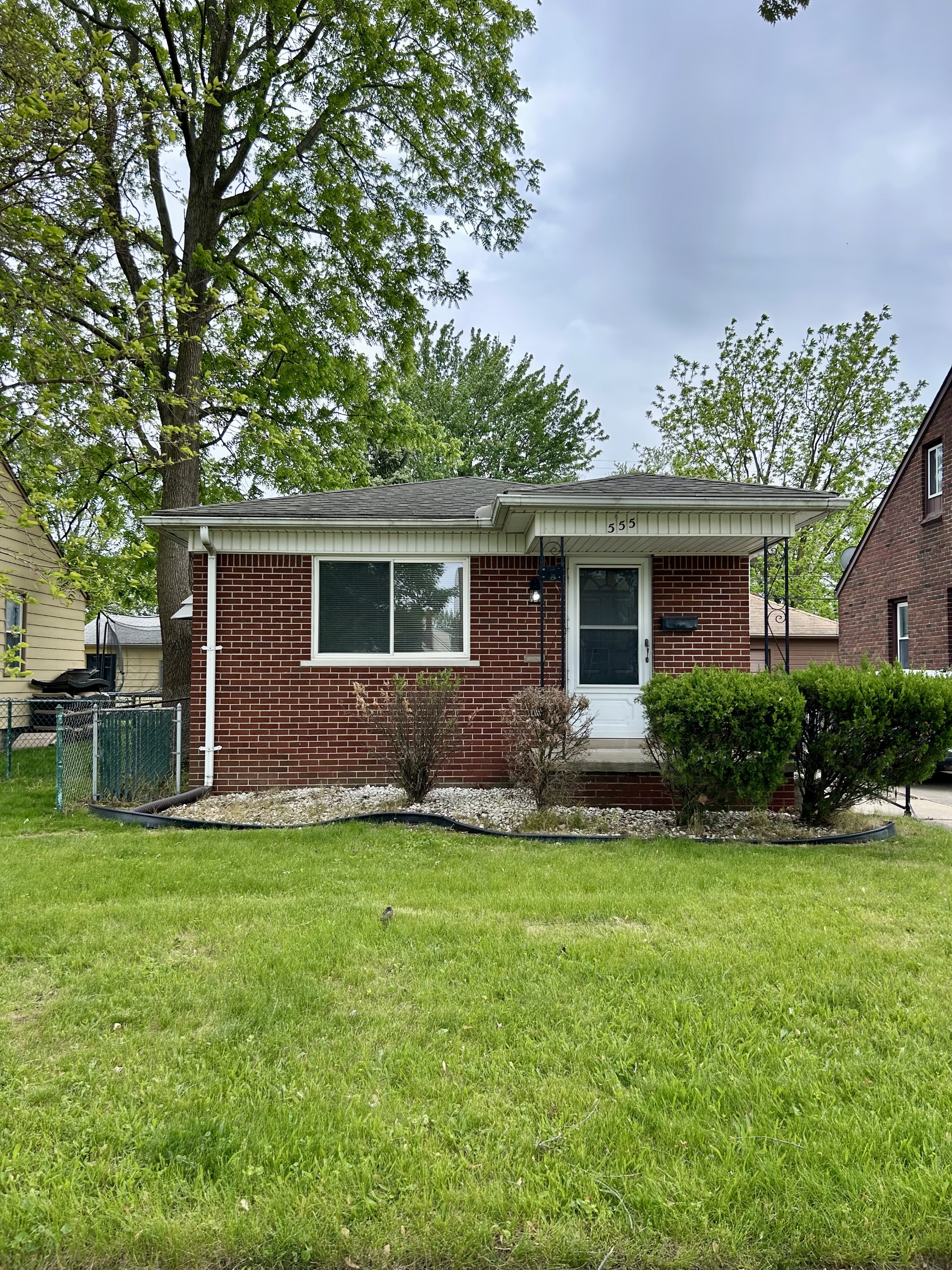 555 Antoine Street
